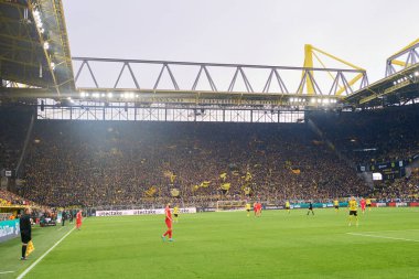 GERMANY, DORTMUND - 2 Nisan 2022: Bundesliga Borussia Dortmund-RB Leipzig maçı Signal Iduna Park 'ta