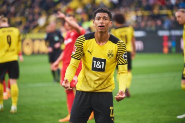 GERMANY, DORTMUND - 2 Nisan 2022 Jude Bellingham. Bundesliga Borussia Dortmund maçı Iduna Park 'ta RB Leipzig' e karşı.