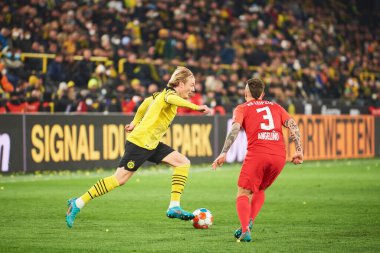 GERMANY, DORTMUND - 2 Nisan 2022 Julian Brandt. Bundesliga Borussia Dortmund maçı Iduna Park 'ta RB Leipzig' e karşı.