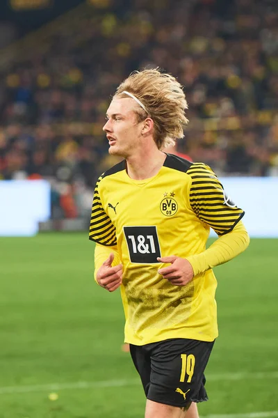 GERMANY, DORTMUND - 2 Nisan 2022 Julian Brandt. Bundesliga Borussia Dortmund maçı Iduna Park 'ta RB Leipzig' e karşı.