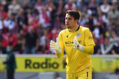 KOELN, GERMANY - 23 Nisan 2022: Futbol maçı Bundesliga Koln - Arminia