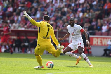 KOELN, GERMANY - 23 Nisan 2022: Futbol maçı Bundesliga Koln - Arminia