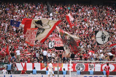 KOELN, GERMANY - 23 Nisan 2022: Futbol maçı Bundesliga Koln - Arminia
