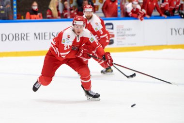 TYCHY, POLAND - 29 Nisan 2022: IIHF 2022 Buz Hokeyi Dünya Şampiyonası Div 1B Sırbistan - Polonya