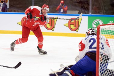 TYCHY, POLAND - 29 Nisan 2022: IIHF 2022 Buz Hokeyi Dünya Şampiyonası Div 1B Sırbistan - Polonya