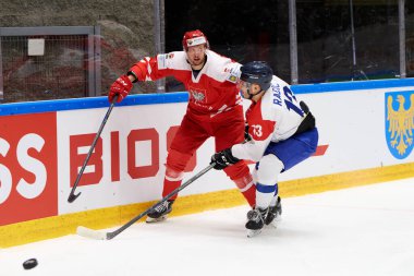 TYCHY, POLAND - 29 Nisan 2022: IIHF 2022 Buz Hokeyi Dünya Şampiyonası Div 1B Sırbistan - Polonya