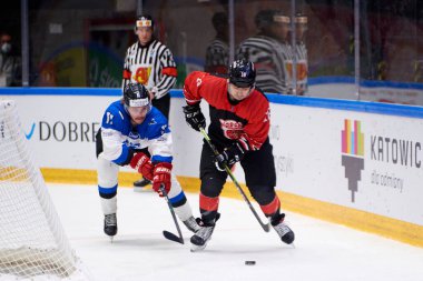 TYCHY, POLAND - 28 Nisan 2022: IIHF 2022 Buz Hokeyi Dünya Şampiyonası Div 1B Japonya - Estonya