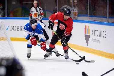 TYCHY, POLAND - 28 Nisan 2022: IIHF 2022 Buz Hokeyi Dünya Şampiyonası Div 1B Japonya - Estonya