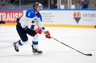 TYCHY, POLAND - 28 Nisan 2022: IIHF 2022 Buz Hokeyi Dünya Şampiyonası Div 1B Japonya - Estonya