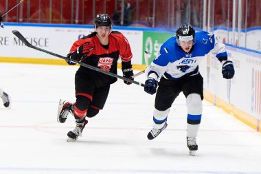 TYCHY, POLAND - 28 Nisan 2022: IIHF 2022 Buz Hokeyi Dünya Şampiyonası Div 1B Japonya - Estonya