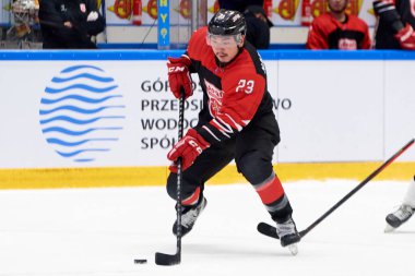 TYCHY, POLAND - 28 Nisan 2022: IIHF 2022 Buz Hokeyi Dünya Şampiyonası Div 1B Japonya - Estonya