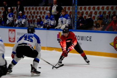 TYCHY, POLAND - 28 Nisan 2022: IIHF 2022 Buz Hokeyi Dünya Şampiyonası Div 1B Japonya - Estonya