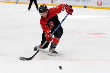 TYCHY, POLAND - 28 Nisan 2022: IIHF 2022 Buz Hokeyi Dünya Şampiyonası Div 1B Japonya - Estonya