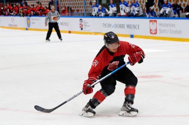TYCHY, POLAND - 28 Nisan 2022: IIHF 2022 Buz Hokeyi Dünya Şampiyonası Div 1B Japonya - Estonya