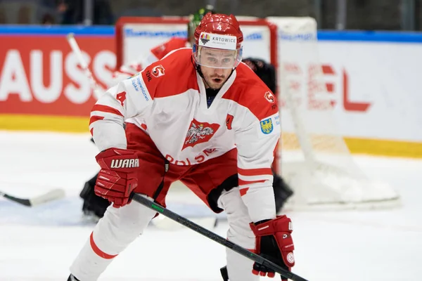 TYCHY, POLAND - 26 Nisan 2022: IIHF 2022 Buz Hokeyi Dünya Şampiyonası Div 1B Polonya - Estonya