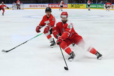 TYCHY, POLAND - 29 Nisan 2022: IIHF 2022 Buz Hokeyi Dünya Şampiyonası Div 1B Polonya - Japonya