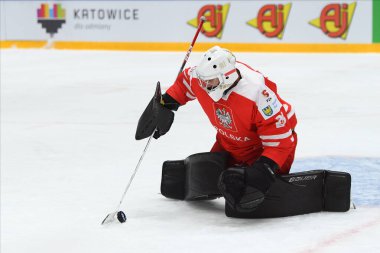 TYCHY, POLAND - 29 Nisan 2022: IIHF 2022 Buz Hokeyi Dünya Şampiyonası Div 1B Polonya - Japonya