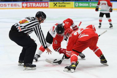 TYCHY, POLAND - 29 Nisan 2022: IIHF 2022 Buz Hokeyi Dünya Şampiyonası Div 1B Polonya - Japonya