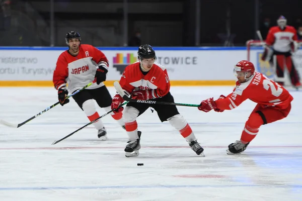 TYCHY, POLAND - 29 Nisan 2022: IIHF 2022 Buz Hokeyi Dünya Şampiyonası Div 1B Polonya - Japonya