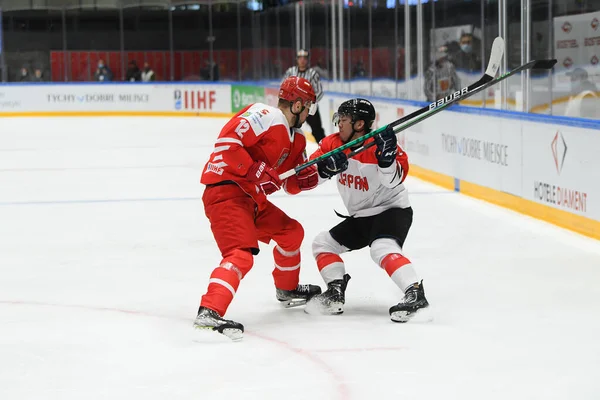 TYCHY, POLAND - 29 Nisan 2022: IIHF 2022 Buz Hokeyi Dünya Şampiyonası Div 1B Polonya - Japonya
