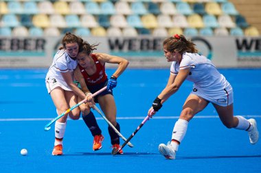 MONCHEGLADBACH, GERMANY - 5 Mayıs 2022: Almanya ve İngiltere arasında SparkassenPark 'ta oynanan FIH Pro League maçı