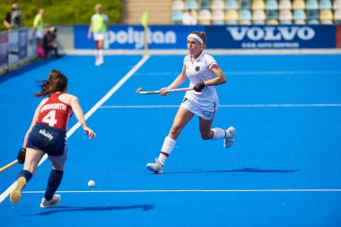 MONCHEGLADBACH, GERMANY - 5 Mayıs 2022: Almanya ve İngiltere arasında SparkassenPark 'ta oynanan FIH Pro League maçı