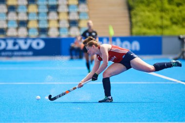 MONCHEGLADBACH, GERMANY - 5 Mayıs 2022: Almanya ve İngiltere arasında SparkassenPark 'ta oynanan FIH Pro League maçı