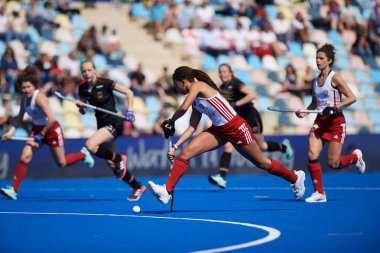 MONCHEGLADBACH, GERMANY - 4 Mayıs 2022: Almanya ve İngiltere arasında SparkassenPark 'ta oynanan FIH Pro League maçı