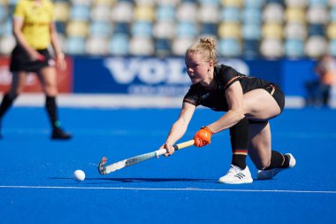 MONCHEGLADBACH, GERMANY - 4 Mayıs 2022: Almanya ve İngiltere arasında SparkassenPark 'ta oynanan FIH Pro League maçı