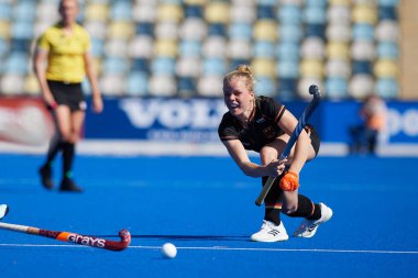 MONCHEGLADBACH, GERMANY - 4 Mayıs 2022: Almanya ve İngiltere arasında SparkassenPark 'ta oynanan FIH Pro League maçı