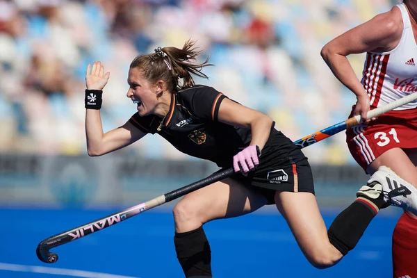 MONCHEGLADBACH, GERMANY - 4 Mayıs 2022: Almanya ve İngiltere arasında SparkassenPark 'ta oynanan FIH Pro League maçı