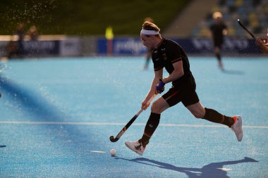 MONCHEGLADBACH, GERMANY - 4 Mayıs 2022: Almanya ve İngiltere arasında SparkassenPark 'ta oynanan FIH Pro League Men maçı