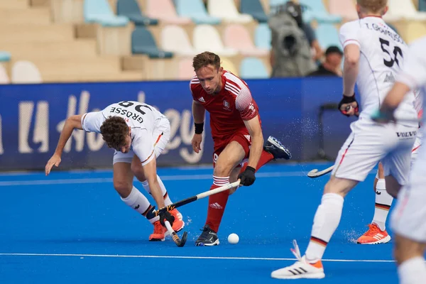 MONCHEGLADBACH, GERMANY - 5 Mayıs 2022: Almanya ve İngiltere arasında SparkassenPark 'ta oynanan FIH Pro League maçı