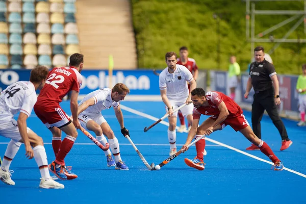 MONCHEGLADBACH, GERMANY - 5 Mayıs 2022: Almanya ve İngiltere arasında SparkassenPark 'ta oynanan FIH Pro League maçı