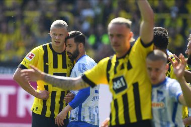 DORTMUND, GERMANY - 14 Mayıs 2022: Bundesliga Borussia Dortmund, Signal Iduna Park 'ta Hertha Berlin' e karşı oynadığı maçta Erling Haaland