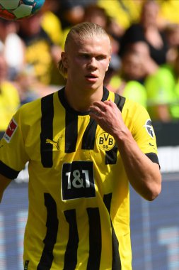 DORTMUND, GERMANY - 14 Mayıs 2022: Bundesliga Borussia Dortmund, Signal Iduna Park 'ta Hertha Berlin' e karşı oynadığı maçta Erling Haaland