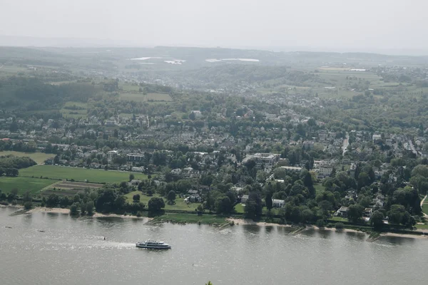 Herrlicher Blick Auf Das Rheintal Eine Schöne Landschaft Einem Schiffbaren — Stockfoto