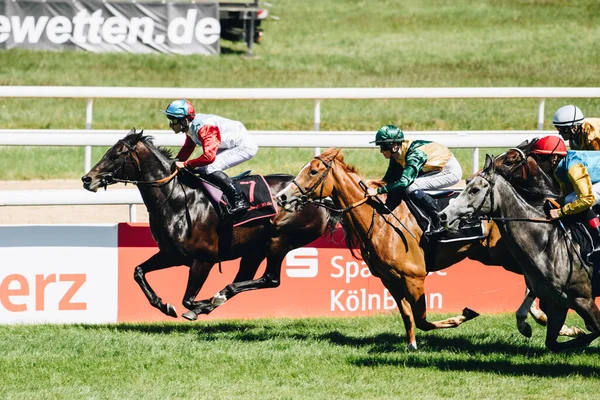 Cologne Allemagne Juin 2022 Horseracing Feiertags Renntag Jubilumspreis Par Beau — Photo