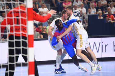 KOLOGNE, ALMANE - 18 HAZİRAN 2022: Yarı final THW Kiel - Barca EHF FİNAL4 Men