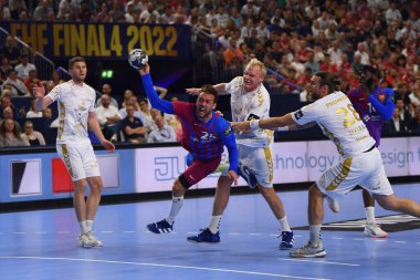 COLOGNE, GERMANY - 18 Haziran 2022: 25 Luka Cindriç, Yarı Final THW Kiel - Barca EHF FINAL4 Men