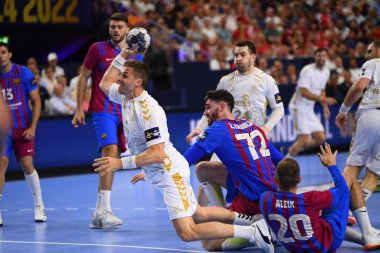 COLOGNE, ALMANY - 18 Haziran 2022: Yarı final THW Kiel - Barca EHF FİNAL4 Men