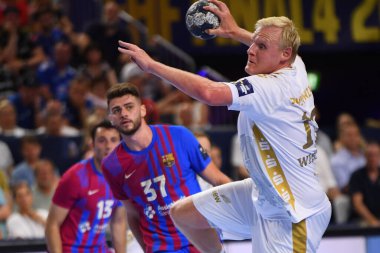 COLOGNE, ALMANY 18 HAZİRAN 2022: 17 Patrick Wiencek. Yarı final THW Kiel - Barca EHF FİNAL4 Men