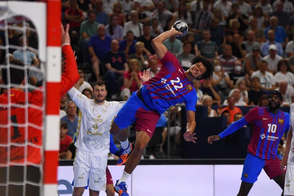 COLOGNE, ALMANY - 18 Haziran 2022 Thiagus dos Santos. Yarı final THW Kiel - Barca EHF FİNAL4 Men