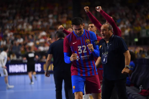 COLOGNE, ALMANY 18 HAZİRAN 2022: 32 Angel Fernandezz. Yarı final THW Kiel - Barca EHF FİNAL4 Men