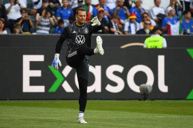 MOENCHENGLADBACH, GERMANY - 13 Haziran 2022: Manuel Neuer UEFA Milletler Ligi 2023 Almanya ile İtalya arasındaki futbol maçı sırasında