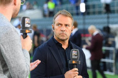 MoENCHENGLADBACH, ALMANY - 13 Haziran 2022: baş antrenör Hansi Flick. UEFA Milletler Ligi 'nin Almanya ile İtalya arasındaki maçı.
