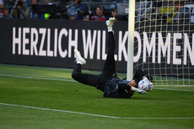 MOENCHENGLADBACH, GERMANY - 13 Haziran 2022: Manuel Neuer UEFA Milletler Ligi 2023 Almanya ile İtalya arasındaki futbol maçı sırasında