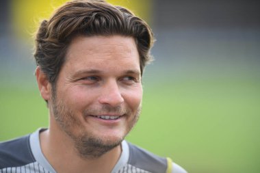 COLOGNE, Almanya - 29 Haziran 2022: Baş antrenör Edin Terziç. Borussia Dortmund 'un sezon öncesi antrenmanı