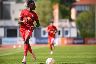 WOLFSBERG, AUSTRIA - 16 Temmuz 2022: Mohamed Simakan. Sezon öncesi futbol maçı RB Leipzig - Southampton FC