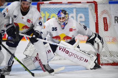 COLOGNE, Almanya - 15 Eylül 2022: Hokey maçı DEL Koelner Haie - EHC Red Bull Munchen